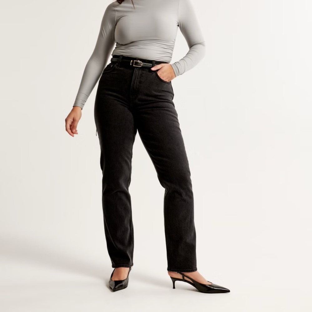 Abercrombie & Fitch Women’s Straight Leg Jeans — Black